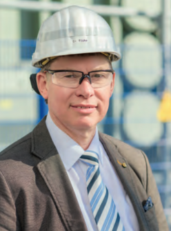 DR. HANS-PETER FLICKE leitet seit August das Erdgaskraftwerk in Lingen. Foto: Helmut Kramer.