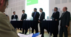 Hochrangige Referenten standen im IT-Zentrum in Lingen rund 100 Unternehmensvertretern und Kommunalpolitikern Rede und Antwort.