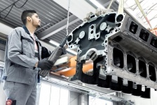 Bücker + Essing gibt dem Motor ein zweites Leben
